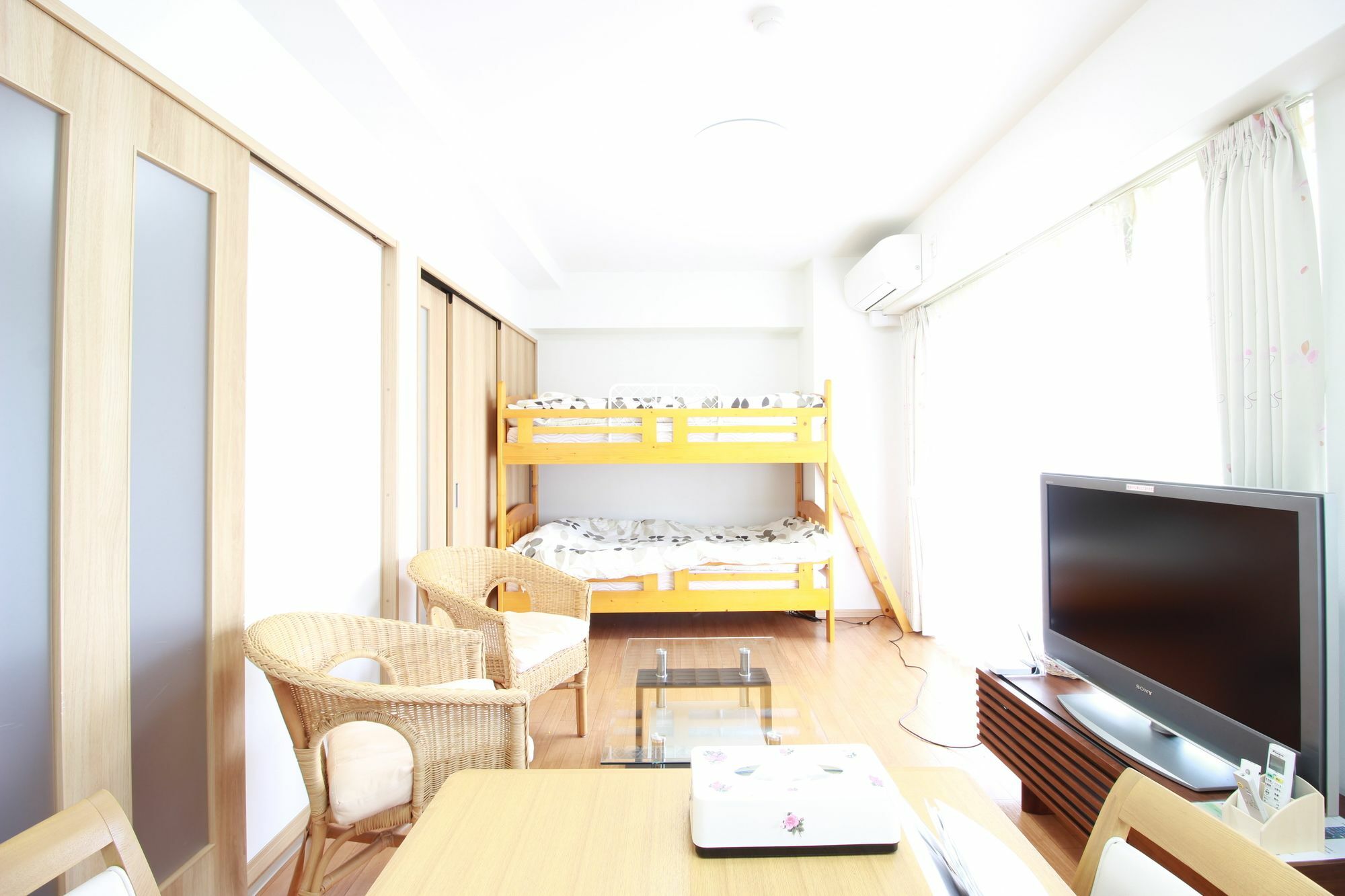 Апартаменты Patio Kyobashi Осака Экстерьер фото